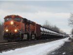 BNSF 7632 on B107